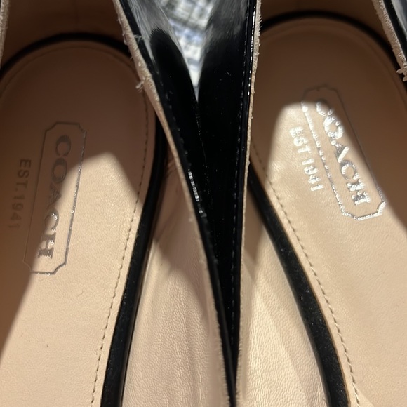 Coach Women’s leather flats - Picture 4 of 6